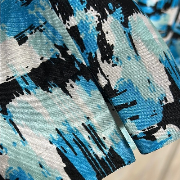 Jones Studio Blue and Black Geometric Blazer - Picture 6 of 7